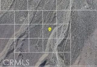 250 E Vic Avenue Z14, Llano, CA 93544