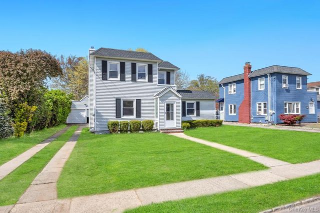 577 Lowell Street, Westbury, NY 11590