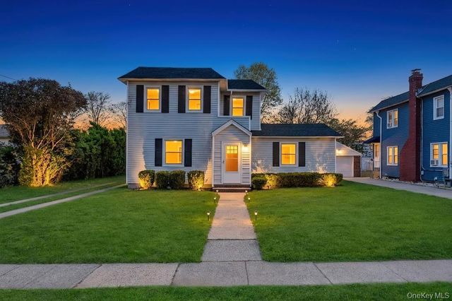 577 Lowell Street, Westbury, NY 11590