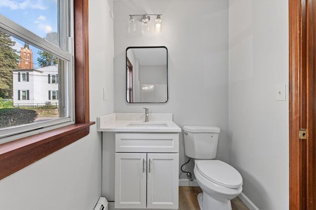 13 Goddard St, Webster, MA 01570