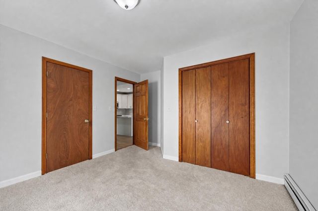 13 Goddard St, Webster, MA 01570