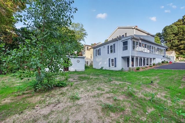 13 Goddard St, Webster, MA 01570