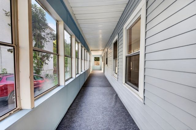 13 Goddard St, Webster, MA 01570