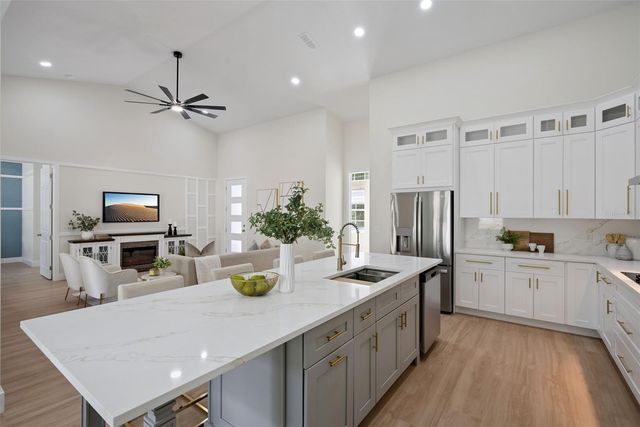 1965 SHEELER AVENUE, Apopka, FL 32703