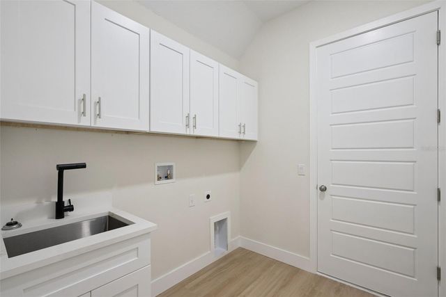 1965 SHEELER AVENUE, Apopka, FL 32703