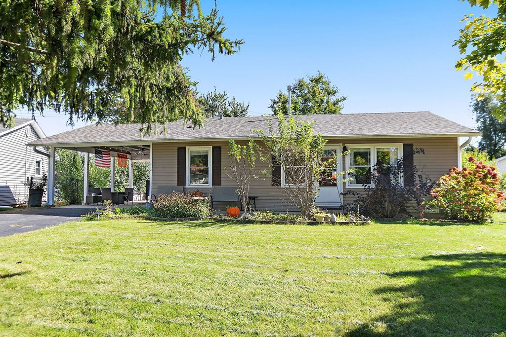112 Mccabe Drive, Streamwood, IL 60107 — exterior