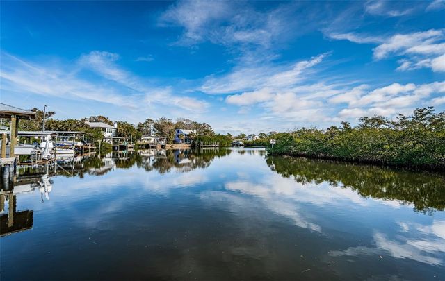 624 MAYO STREET, Crystal Beach, FL 34681