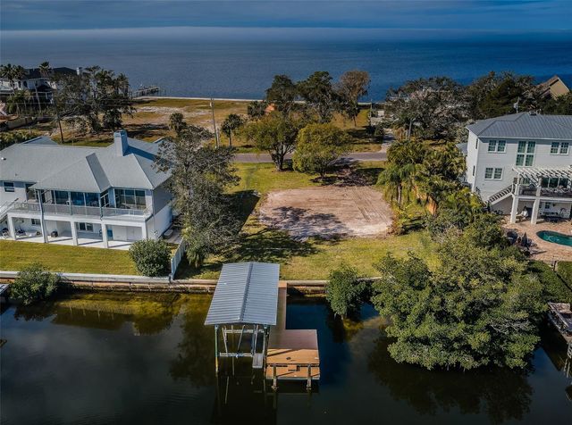 624 MAYO STREET, Crystal Beach, FL 34681