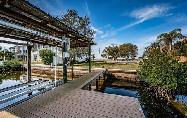 624 MAYO STREET, Crystal Beach, FL 34681