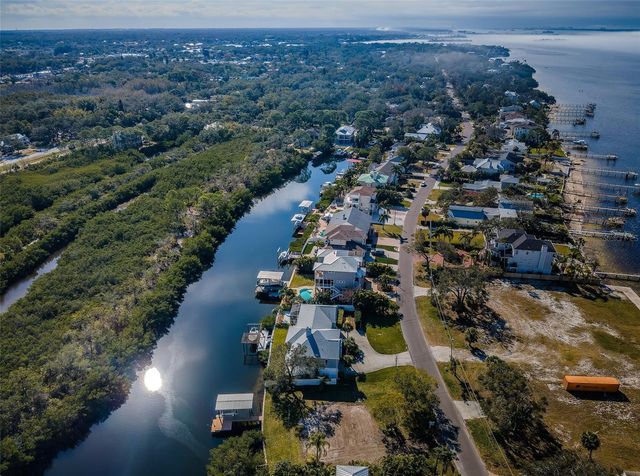 624 MAYO STREET, Crystal Beach, FL 34681