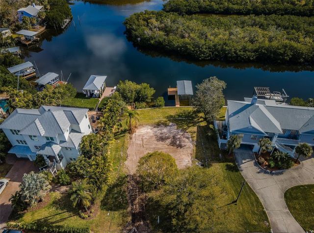 624 MAYO STREET, Crystal Beach, FL 34681