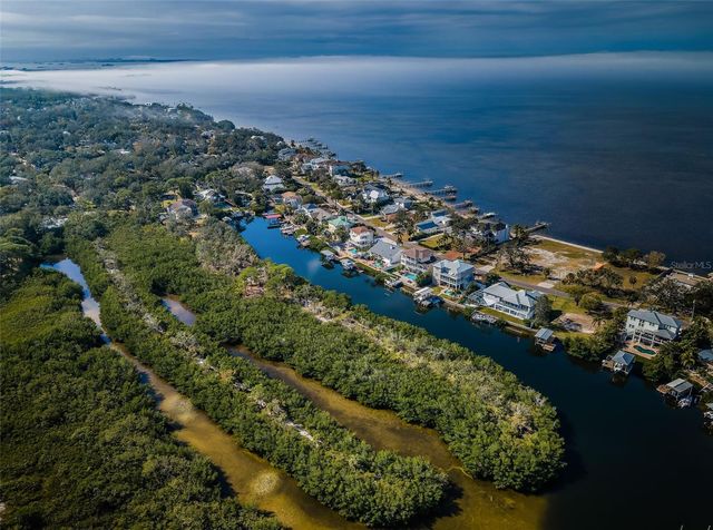 624 MAYO STREET, Crystal Beach, FL 34681