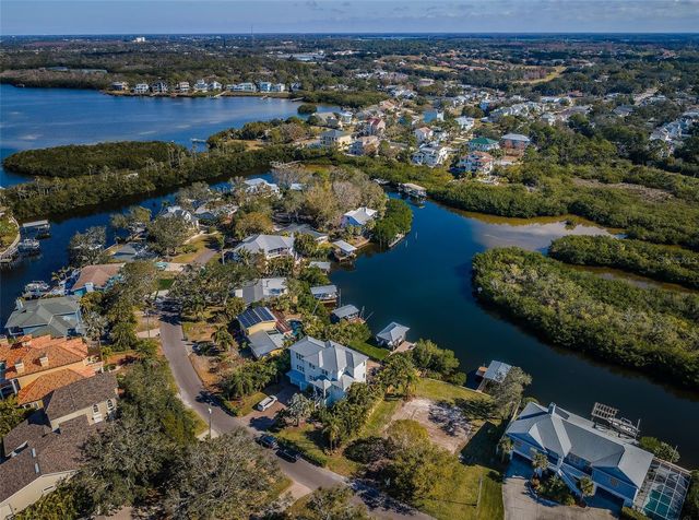624 MAYO STREET, Crystal Beach, FL 34681