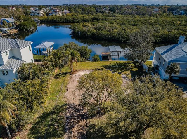 624 MAYO STREET, Crystal Beach, FL 34681