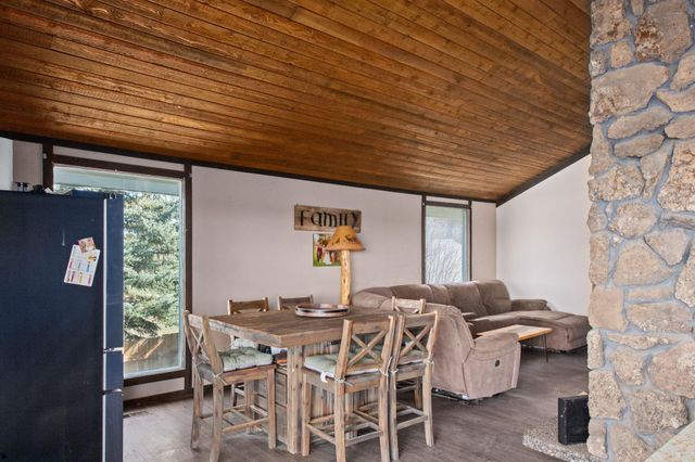 7302 E BIGELOW GULCH Rd, Spokane, WA 99217