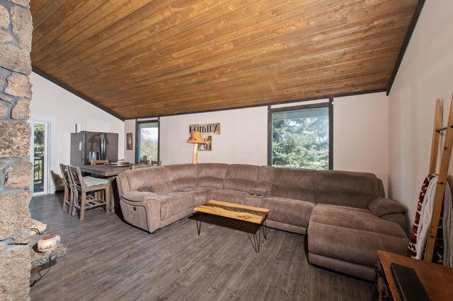 7302 E BIGELOW GULCH Rd, Spokane, WA 99217