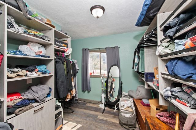 7302 E BIGELOW GULCH Rd, Spokane, WA 99217