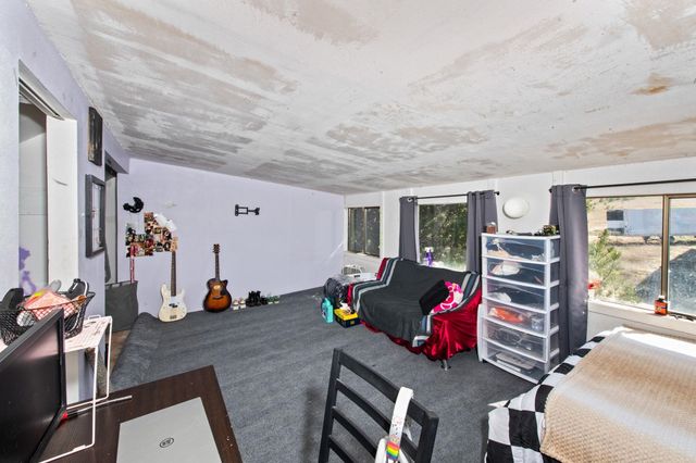 7302 E BIGELOW GULCH Rd, Spokane, WA 99217