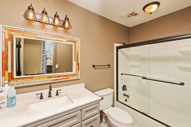 7302 E BIGELOW GULCH Rd, Spokane, WA 99217