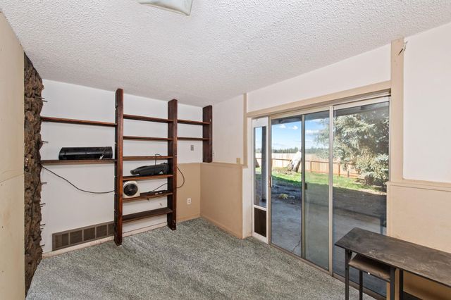 7302 E BIGELOW GULCH Rd, Spokane, WA 99217