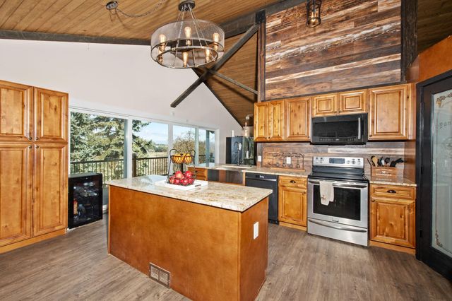 7302 E BIGELOW GULCH Rd, Spokane, WA 99217