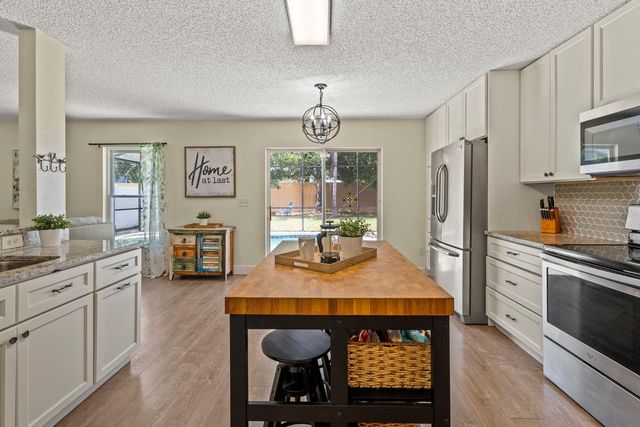 1202 SENECA FALLS DRIVE, Orlando, FL 32828