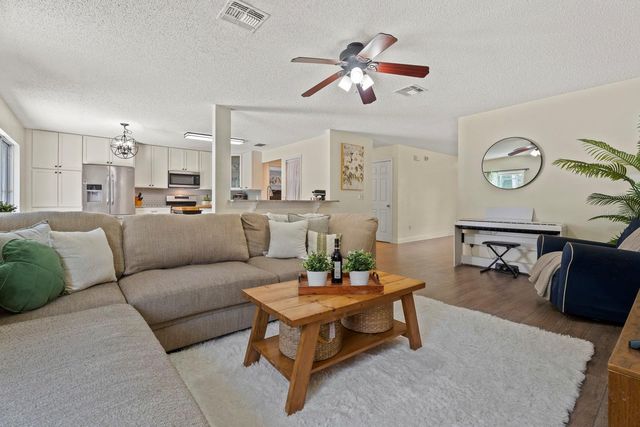 1202 SENECA FALLS DRIVE, Orlando, FL 32828