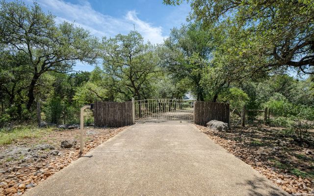 106 RIVERWOOD, Boerne, TX 78006