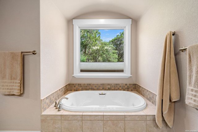 106 RIVERWOOD, Boerne, TX 78006