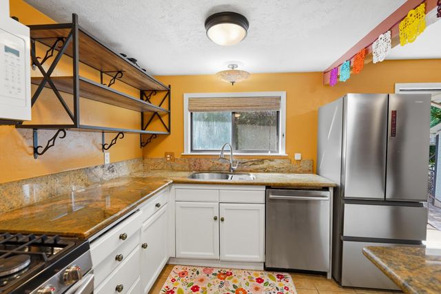 614 Zion St, Nevada City, CA 95959