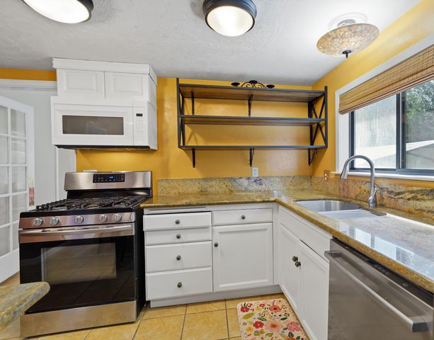 614 Zion St, Nevada City, CA 95959