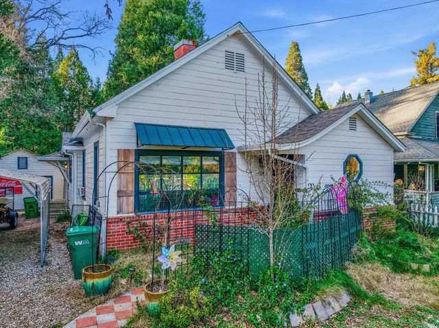 614 Zion St, Nevada City, CA 95959