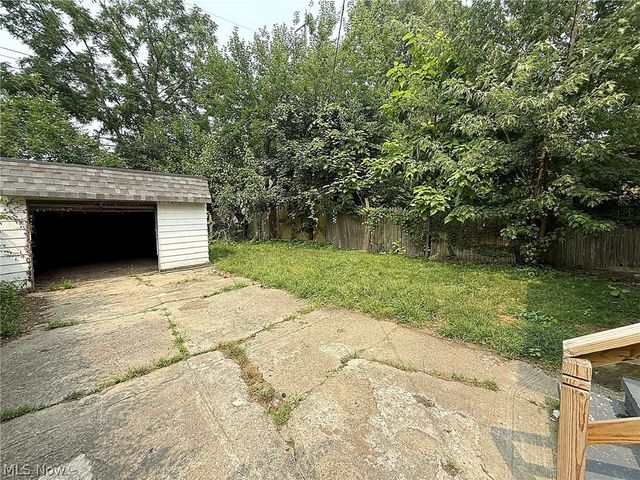 10617 Bryant Avenue, Cleveland, OH 44108