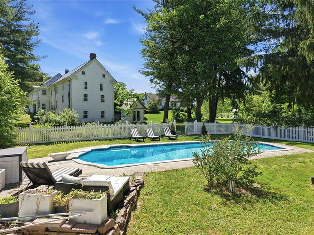 318 WELCOME HOUSE RD, Perkasie, PA 18944
