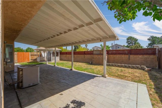 2148 Scott Avenue, Palmdale, CA 93550