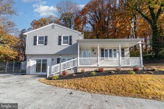 800 SPRING GARDEN DR, Middletown, PA 17057