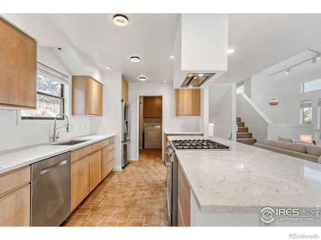 8483 Thunderhead Drive, Boulder, CO 80302