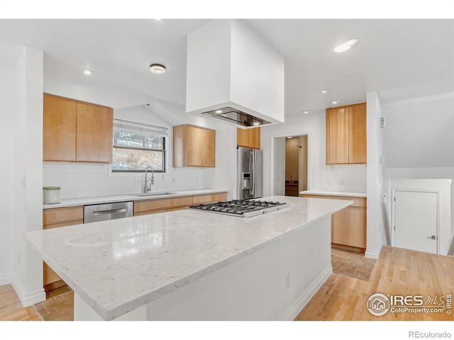 8483 Thunderhead Drive, Boulder, CO 80302