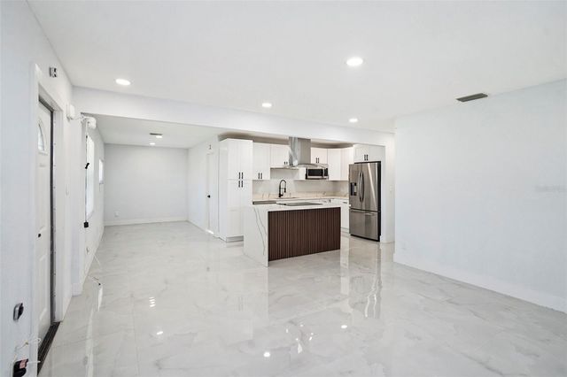 1778 NEW HAMPSHIRE AVENUE NE, St Petersburg, FL 33703
