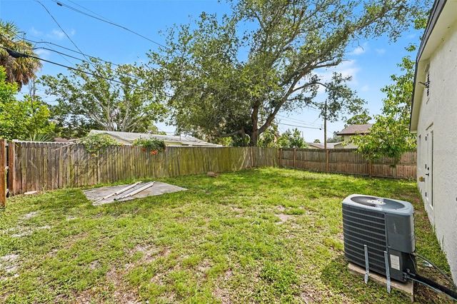 1778 NEW HAMPSHIRE AVENUE NE, St Petersburg, FL 33703
