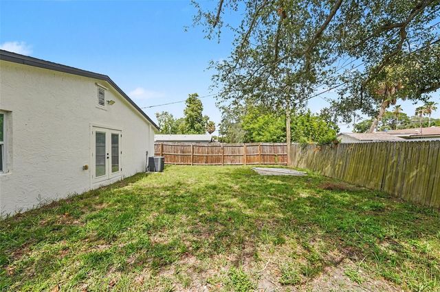 1778 NEW HAMPSHIRE AVENUE NE, St Petersburg, FL 33703