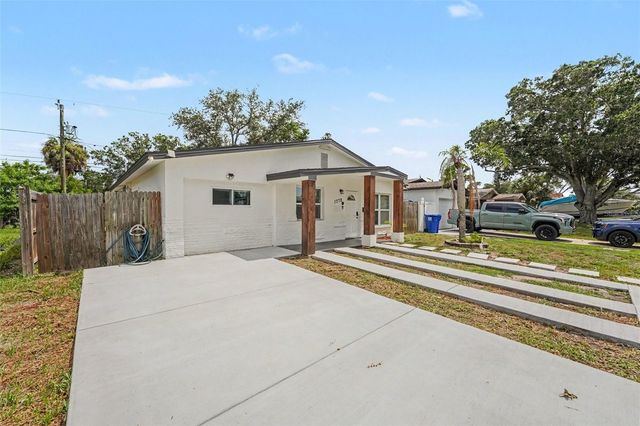 1778 NEW HAMPSHIRE AVENUE NE, St Petersburg, FL 33703
