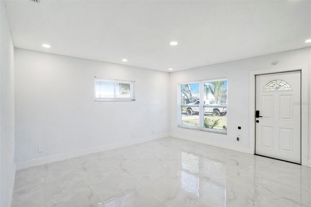 1778 NEW HAMPSHIRE AVENUE NE, St Petersburg, FL 33703