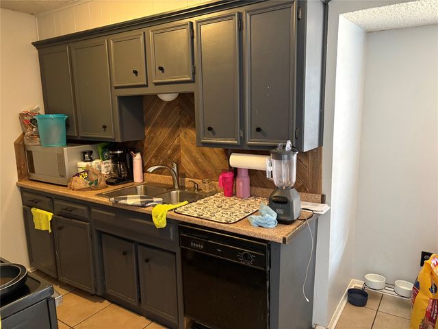 1411 Clearfield Drive, Cleburne, TX 76033