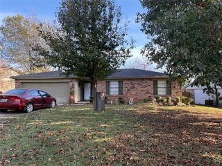 1411 Clearfield Drive, Cleburne, TX 76033
