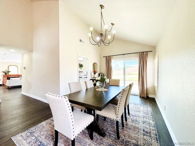 672 CHATEAU PLACE, Escondido, CA 92029