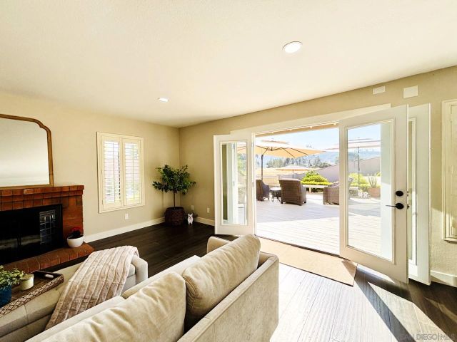 672 CHATEAU PLACE, Escondido, CA 92029