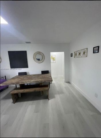 3085 NW 51st St, Miami, FL 33142