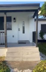 3085 NW 51st St, Miami, FL 33142