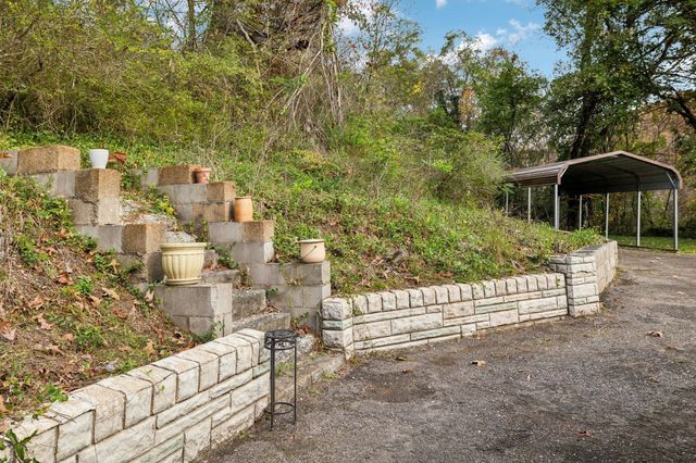 404C Van Hook Dr, Ashland City, TN 37015